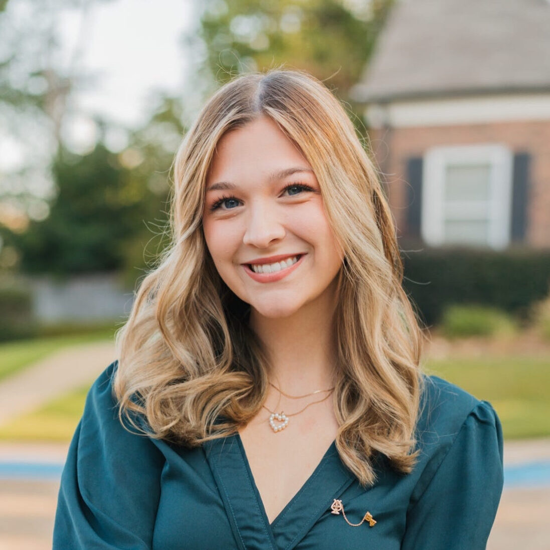 Elizabeth Hastings Headshot